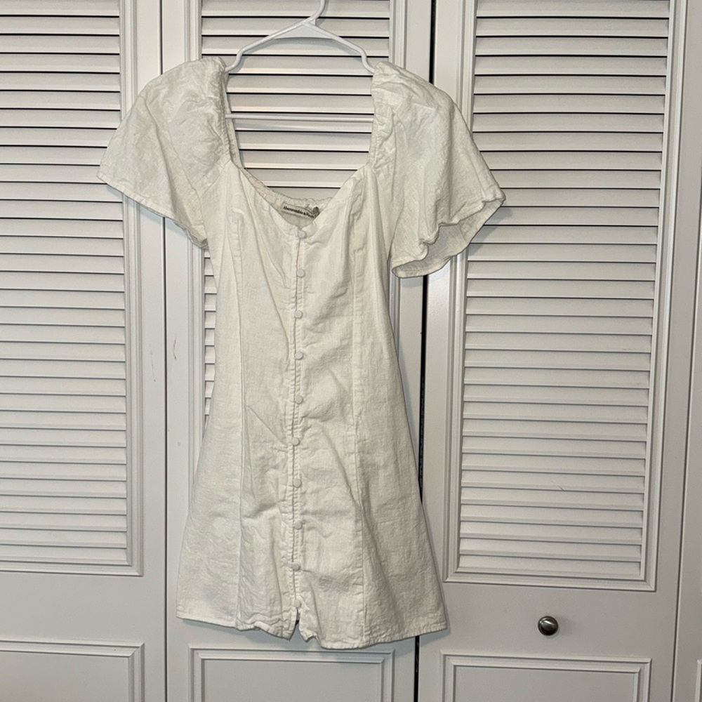 Abercrombie and Fitch white flutter sleeve mini dress